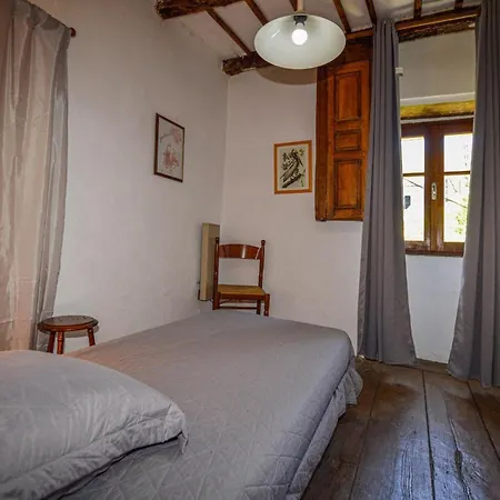 Holiday home Lovely In Brustico With Jacuzzi